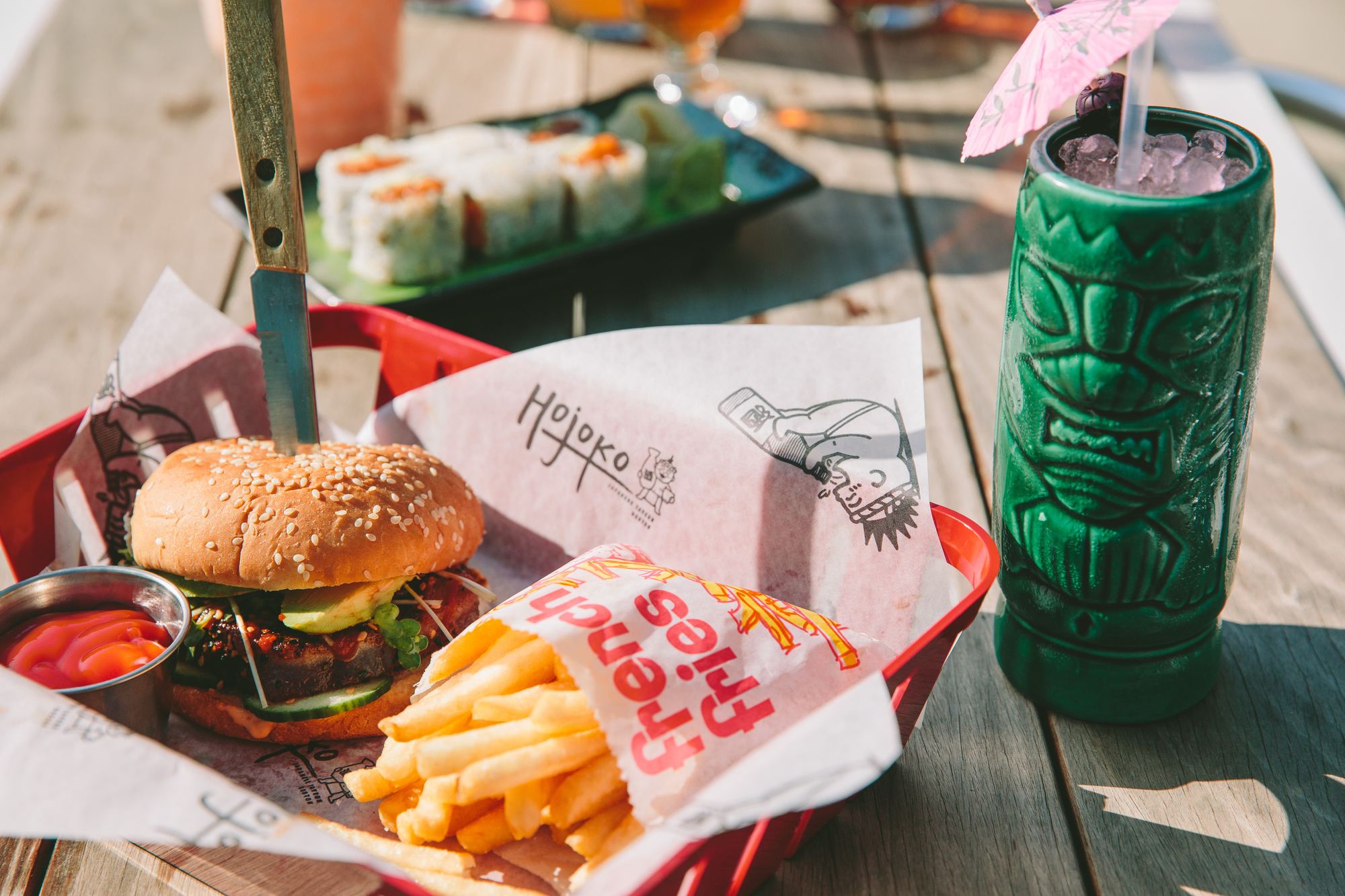 Hojoko burger basket and maki